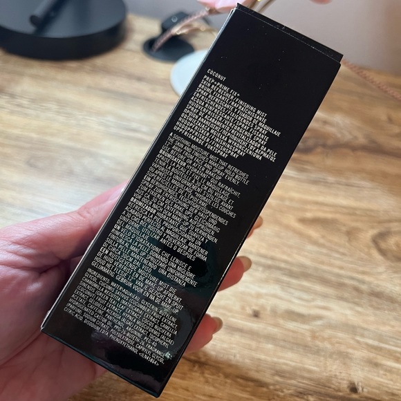 MAC COSMETICS • PREP + PRIME FIX+ • COCONUT SETTING SPRAY - Picture 3 of 6